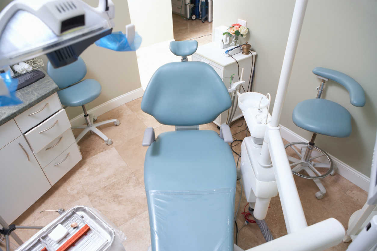 4 Guidelines To Select The Right Dental Chair For A Brand New Clinic
